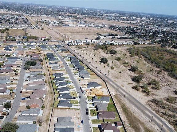 5th image of 704 La Laguna Rd