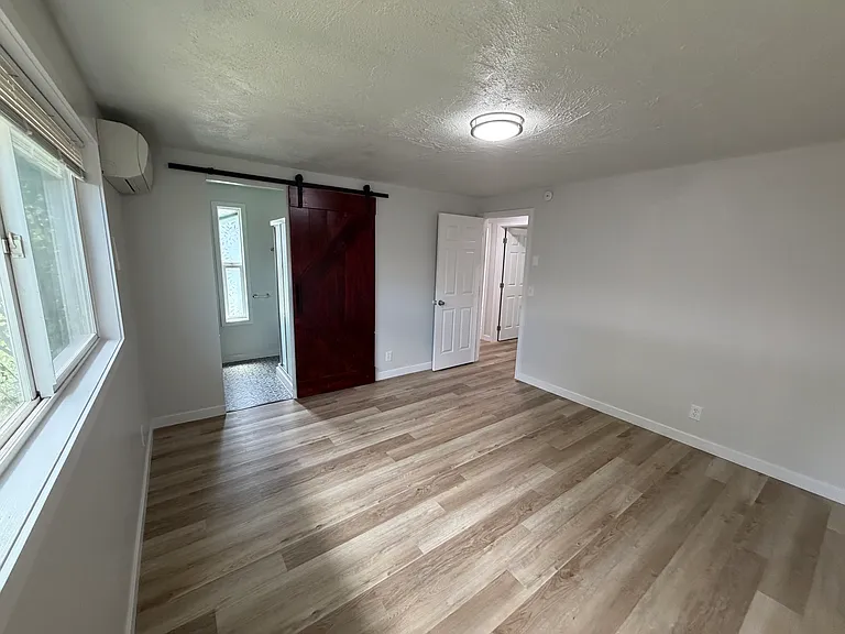 24883 Dunham Ave — Photo 14