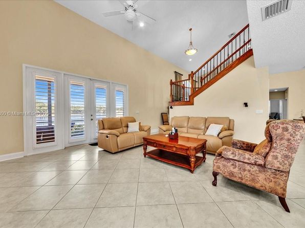 3279 Huntington #3279