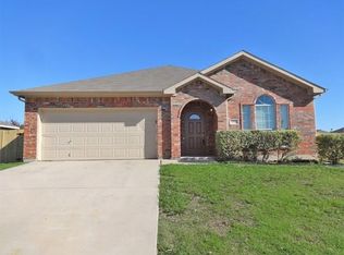 1202 Beacon Hill Dr, Midlothian, TX 76065