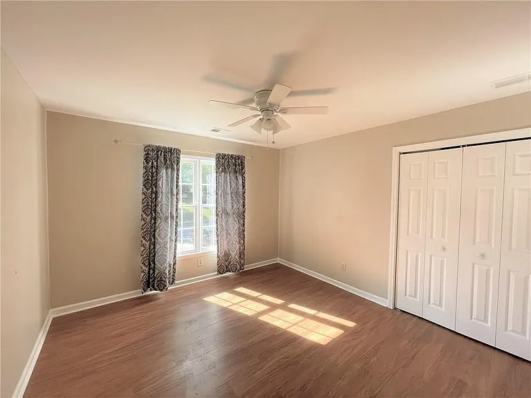 10730 Pinewalk Forest Cir — Photo 18