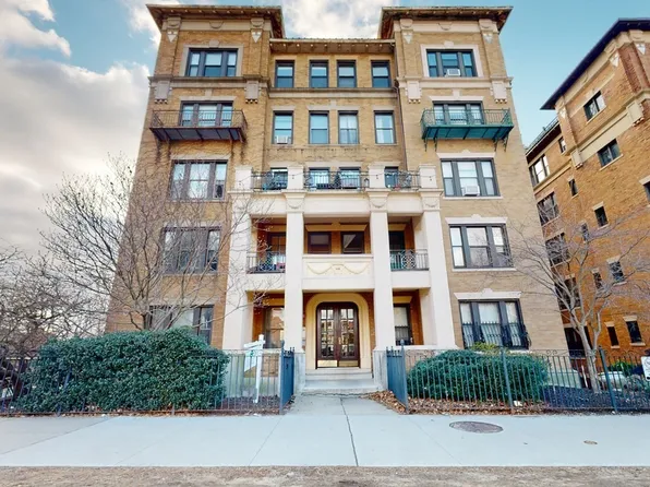 448 Park Dr APT 3, Boston, MA 02215