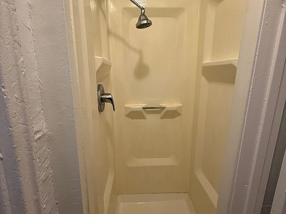 5th image of 707 9th Ave APT 2RS