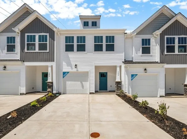 302 Marston Ln, Greenville, SC 29617