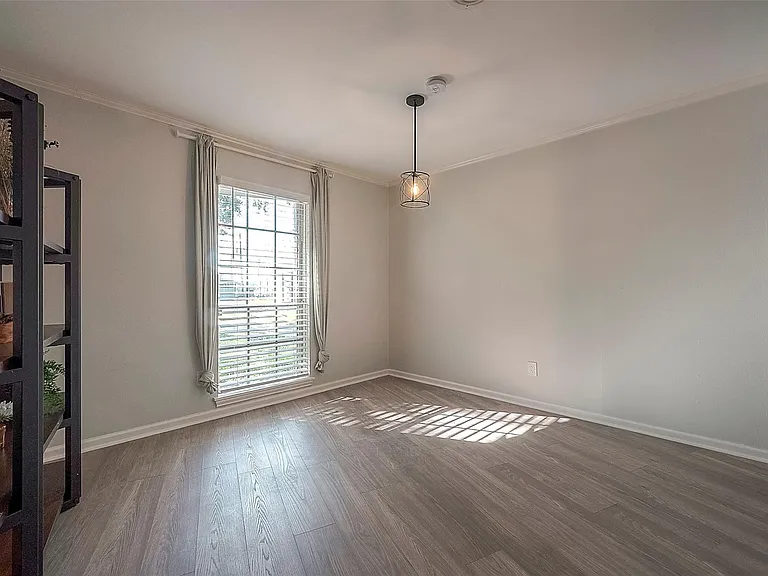 7810 Locke Ln — Photo 31