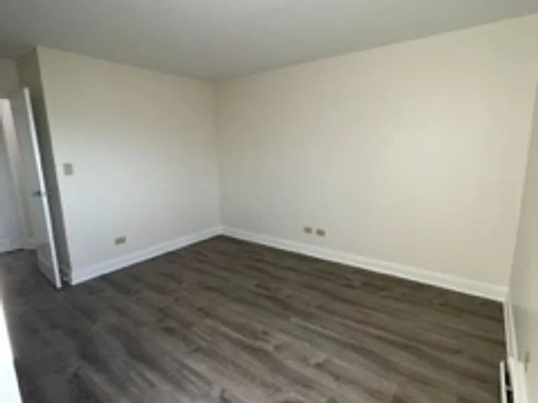 Live the Lakefront Dream at North Shore Apartments — Photo 5
