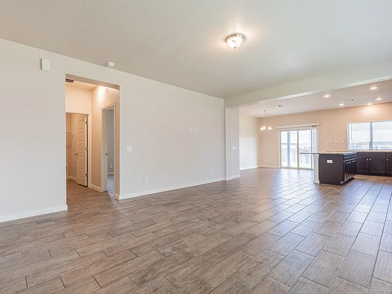 746 Farmers Dell St — Photo 6