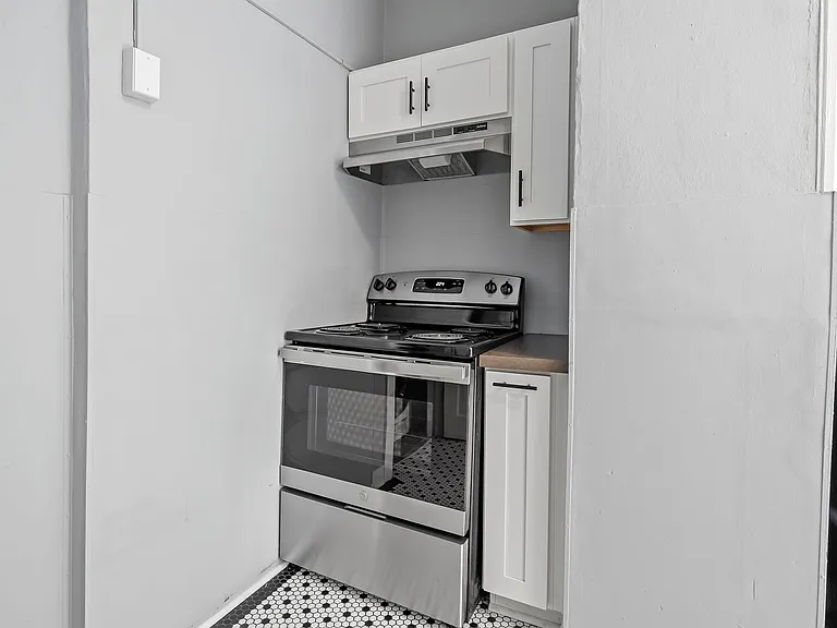 2634 SE Yamhill St — Photo 10