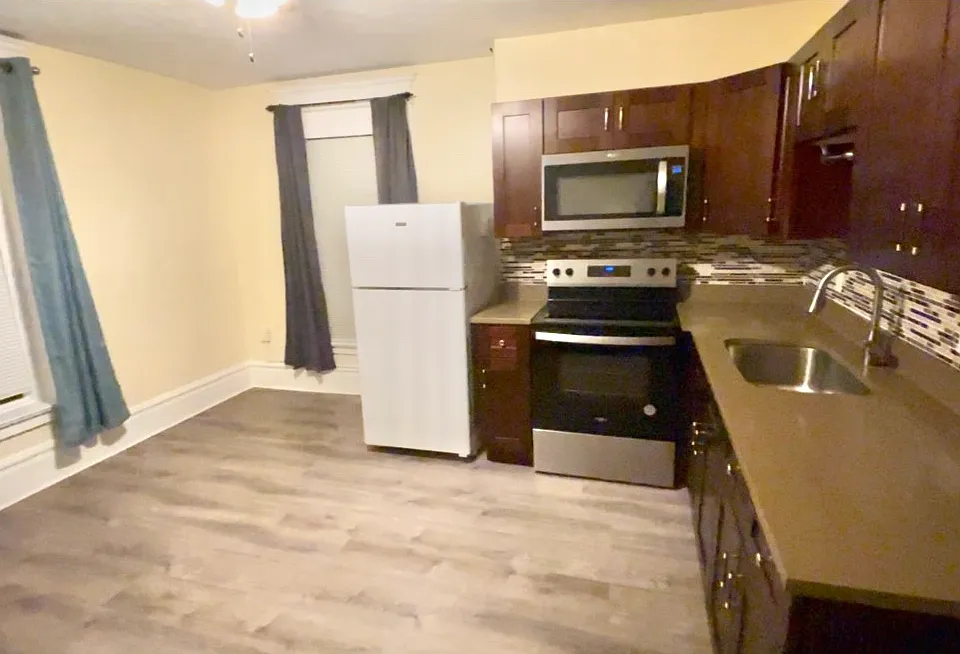 341 S Aiken Ave #3