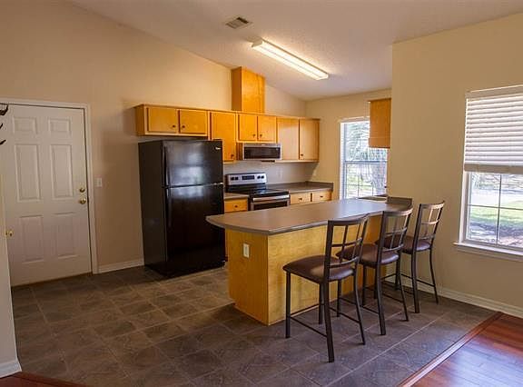 3rd image of 1150 Shady Ln