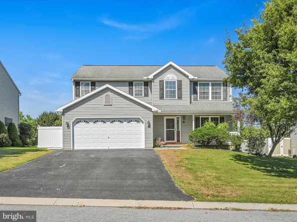 8 Mayflower Dr #L-0103, Jonestown, PA 17038