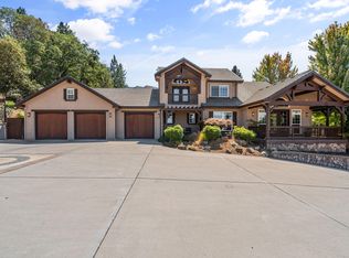 115 Wells Fargo Dr, Jacksonville, OR 97530