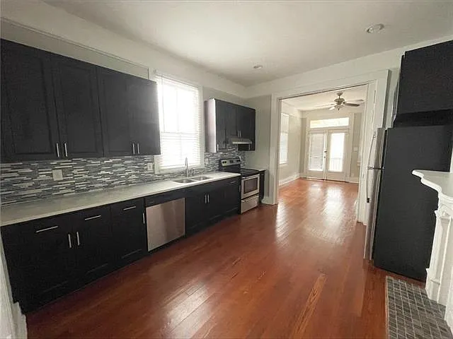 2 bed, 1.0 bath, 1100 sqft, $1,699 — Photo 4