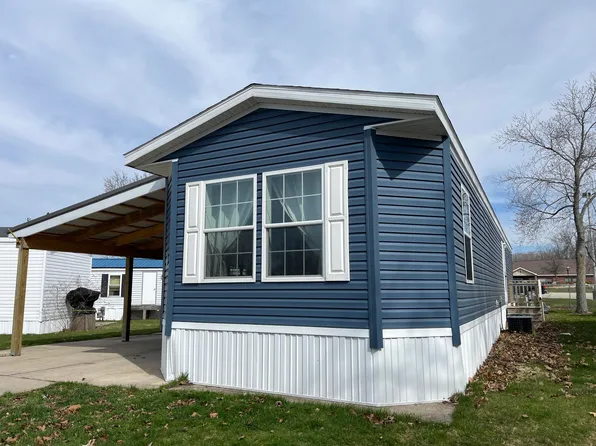 1215 Castle Dr Unit 38, Fremont, MI 49412