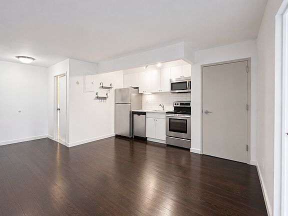 4th image of 286 Stanhope St #2