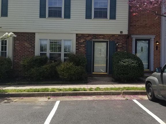 3rd image of 5763 Independence Cir