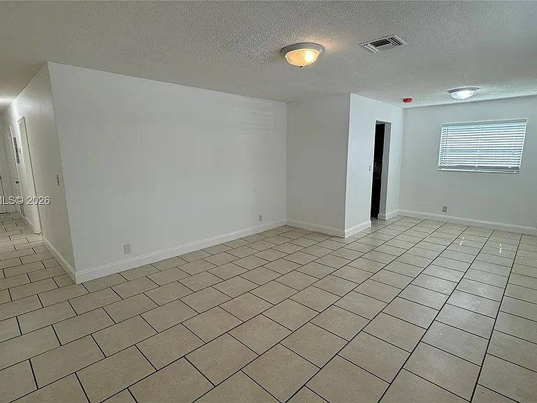 6421 NW 20th Ct #6421 — Photo 4