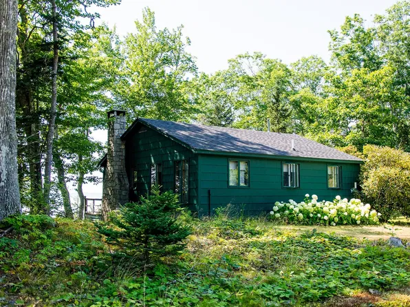 435A Herrick Road, Brooksville, ME 04617