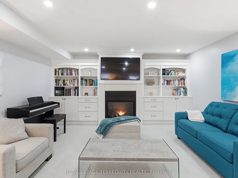 130 Edgecroft Rd — Photo 38