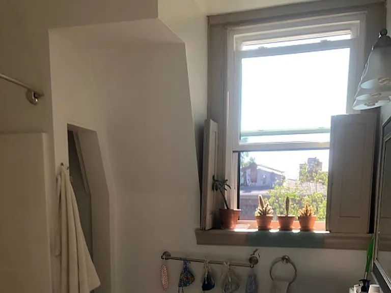 504 Cathedral St — Photo 22