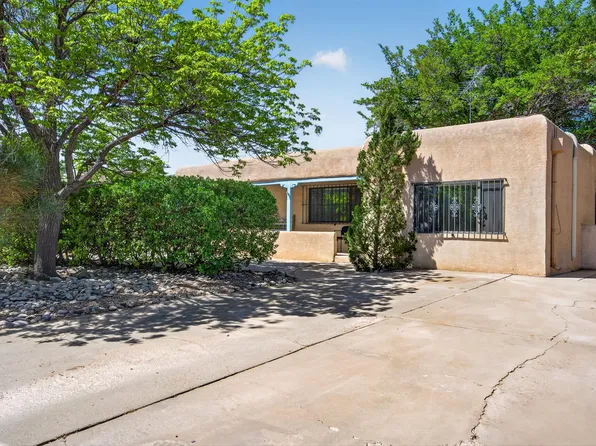2105 Madeira Dr NE, Albuquerque, NM 87110