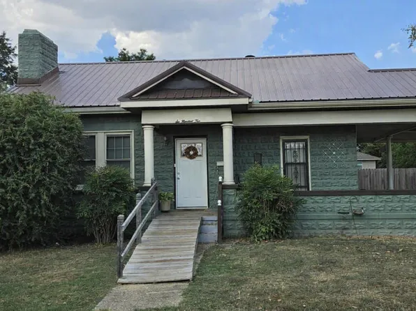 604 Jackson Ave E, Wynne, AR 72396