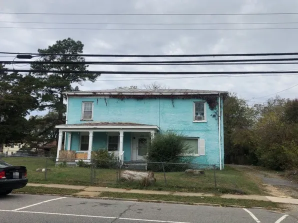 1335 Halifax St, Petersburg, VA 23803