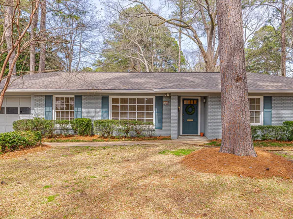 5256 Saratoga Dr, Jackson, MS 39211