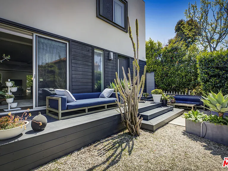 814 Crestmoore Pl — Photo 3