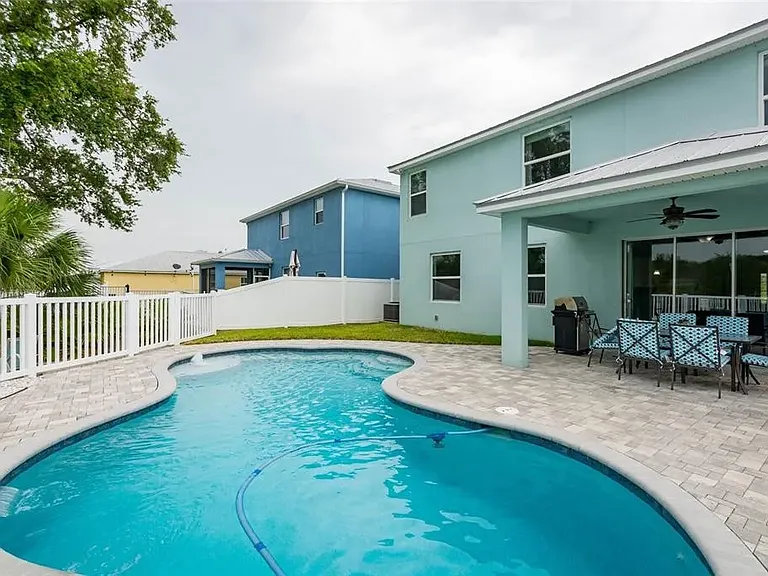 425 Bahama Grande Blvd — Photo 30