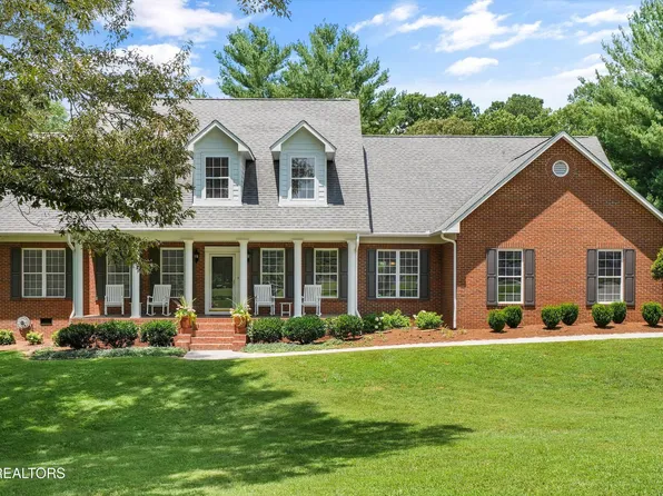 2039 Chasewood Ln, Maryville, TN 37803