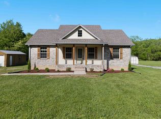 1821 Rock Bridge Rd, Bethpage, TN 37022