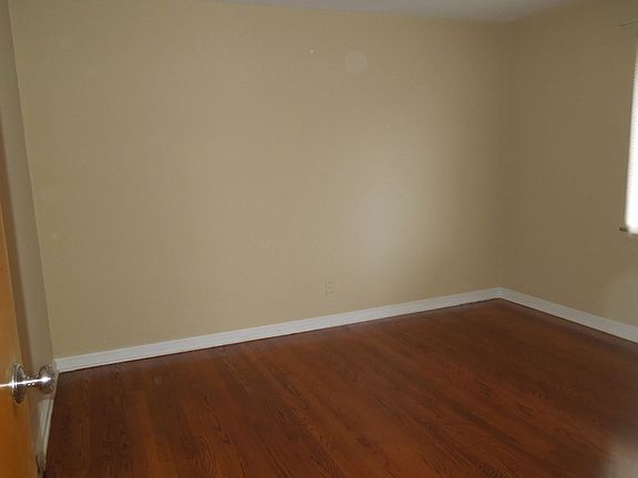 5th image of 5825 Nottingham Ave