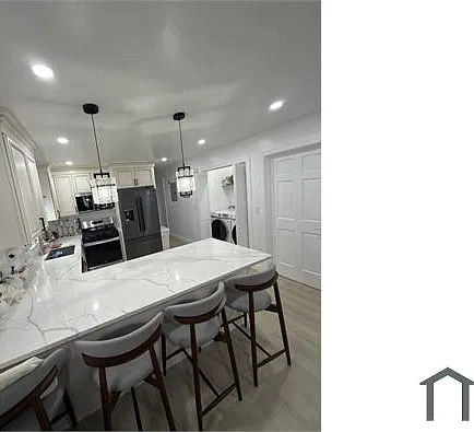 4 bed, 1450 sqft, $2,800 — Photo 1