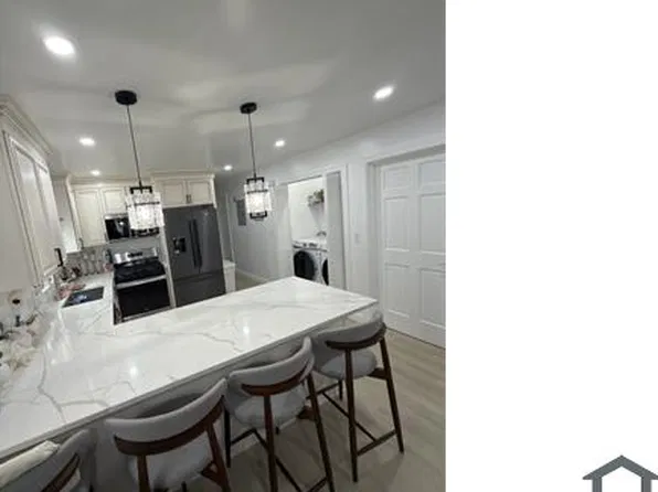 305 Indiana Ave, Providence, RI 02905