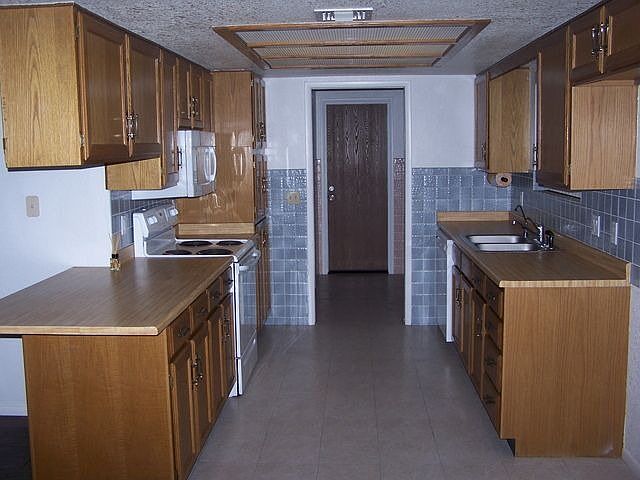 2nd image of 3715 Squaw Dr