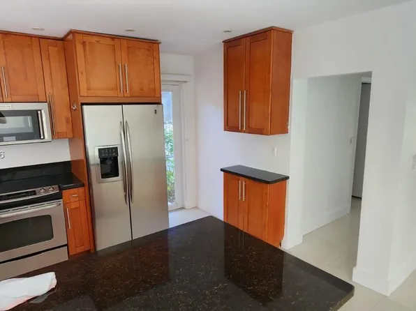 9516 Abbott Ave, Surfside, FL 33154