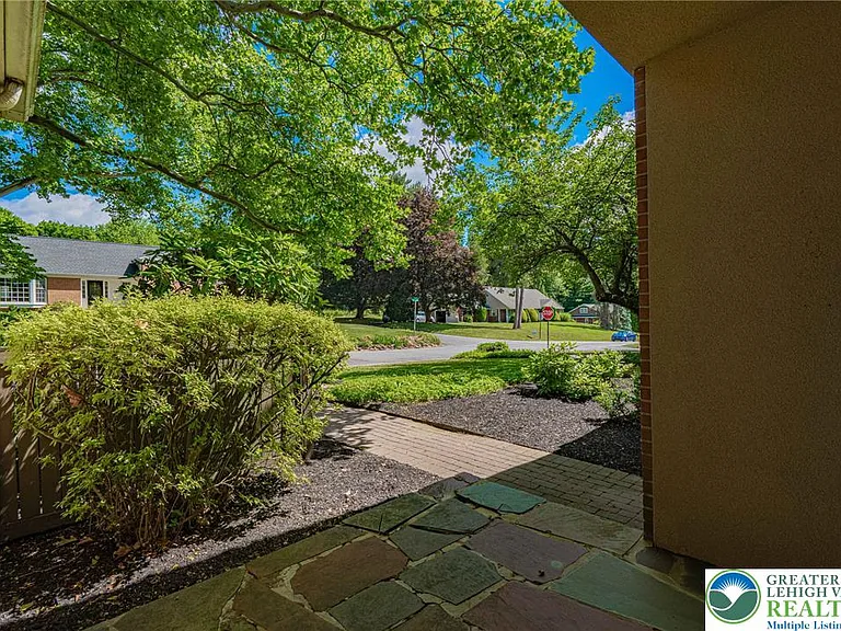 3608 S Highland St — Photo 6