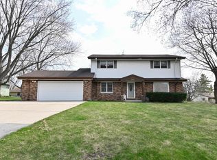 6920 N 99th St, Milwaukee, WI 53224