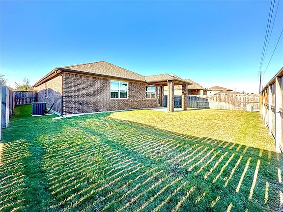 2nd image of 6814 Barrington Creek Trce