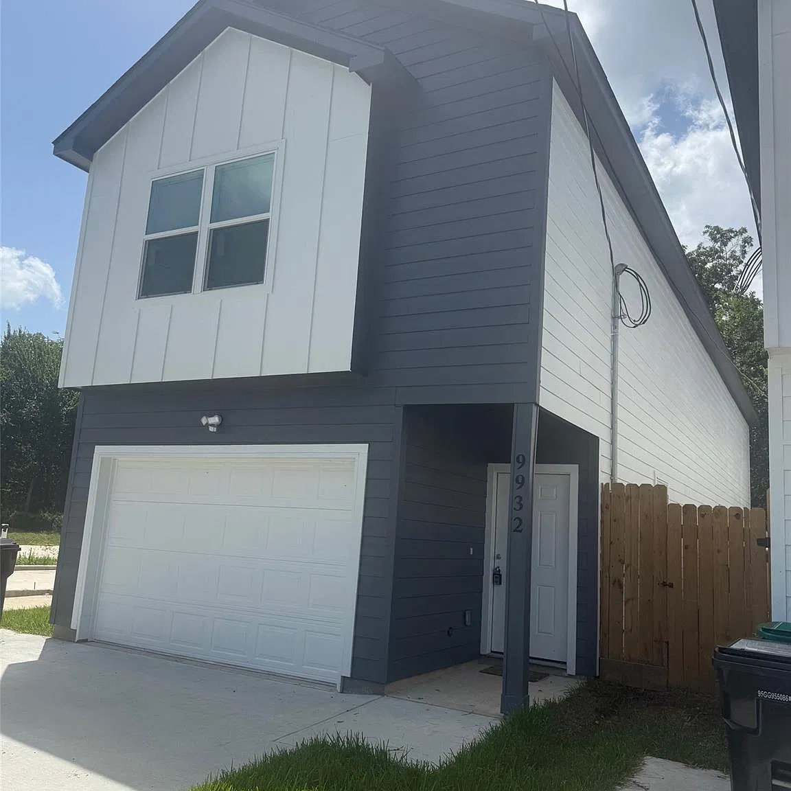 4 bed, 2.5 bath, 2270 sqft, $1,995 — Photo 1