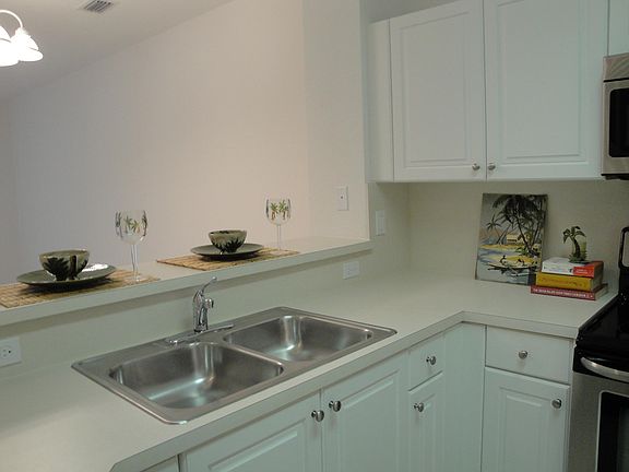 4th image of 5168 SE Mariner Garden Cir #59