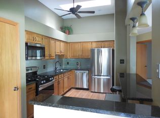 9953 Cambridge Dr, Mokena, IL 60448