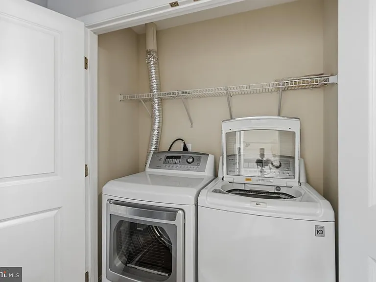 8108 Dove Cottage Ct — Photo 39