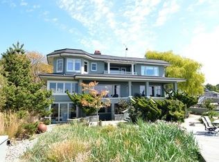 4875 Beach Dr SW, Seattle, WA 98116