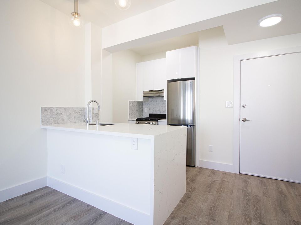 1st image of 810 Eddy St APT 507