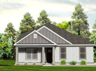 2 Pleasant Oaks Dr, Perry, GA 31069