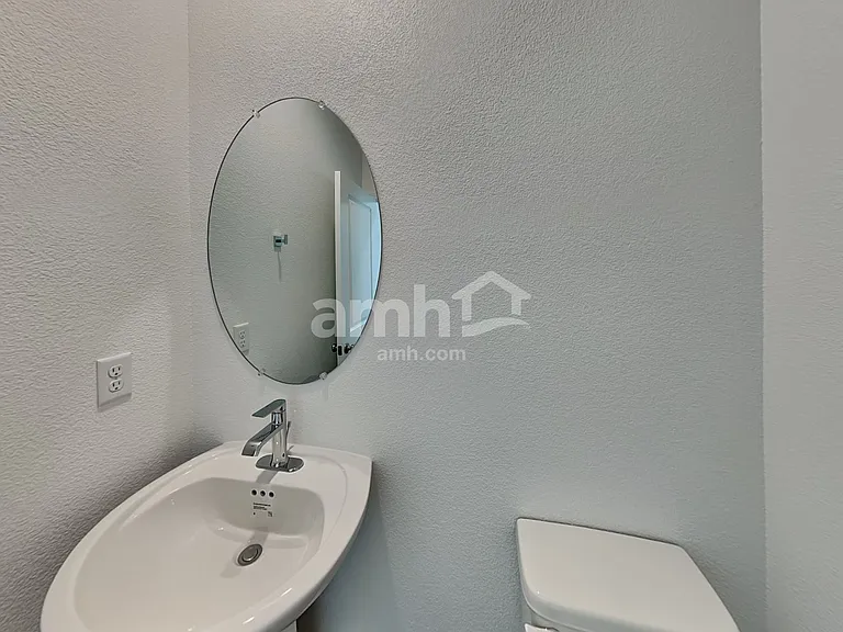 8404 Flagpole Loop Ave — Photo 7