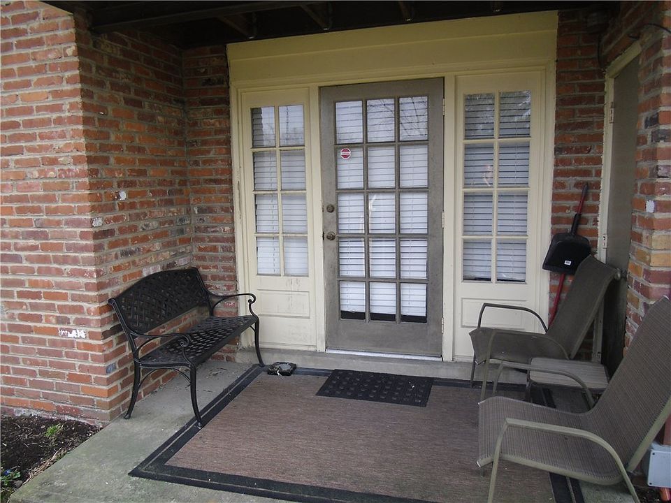 2nd image of 1010K Chatham Park Dr