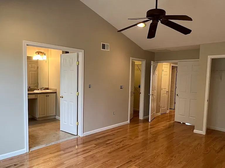 49 Truman Ave — Photo 9